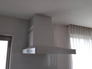 茨城キッチン取付け隊　サイドレンジフードの取替　施工前